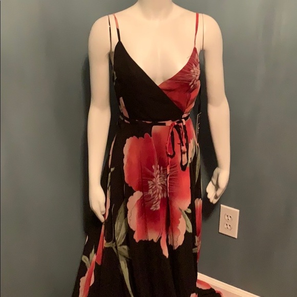 Lulu’s BLOSSOMING BELLE BLACK FLORAL PRINT MAXI - Picture 8 of 11